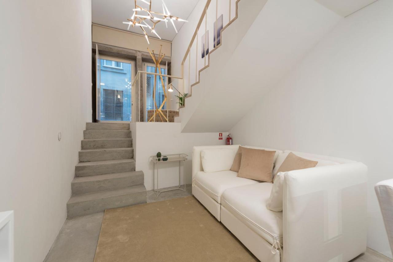 Lovelystay - Hidden & Quiet Duplex Next To Sao Bento Station * Oporto