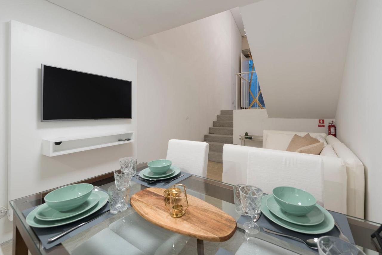 Lovelystay - Hidden & Quiet Duplex Next To Sao Bento Station Oporto